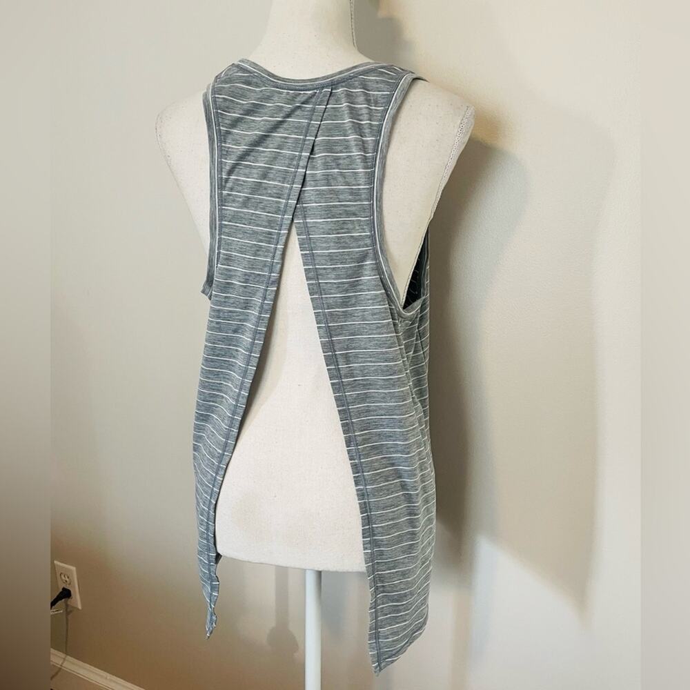GAP Fit Split Back Performance Tank - Picture 3 of 5